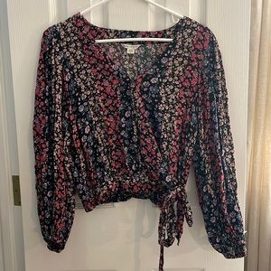 American Eagle floral wrap too